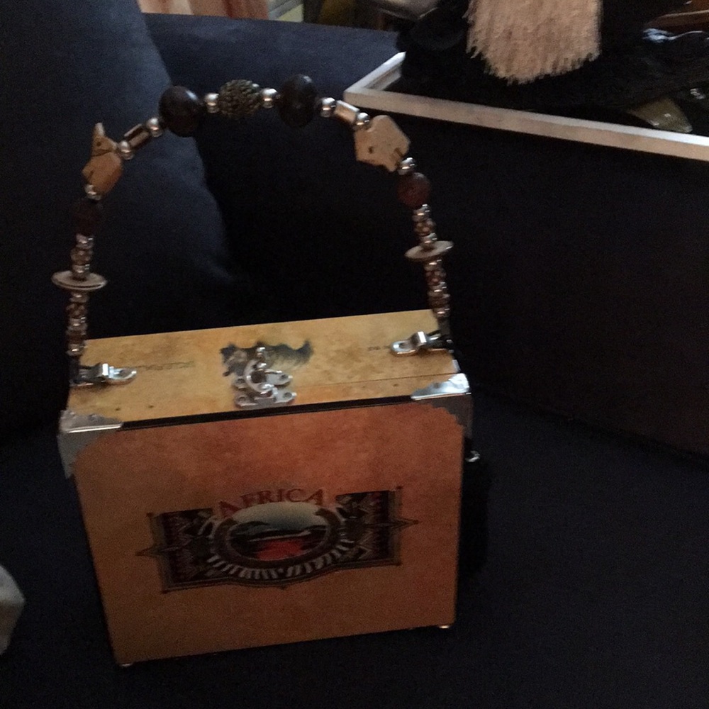 Unique Cigar Box Bag - Picture 2 of 6